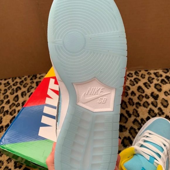 New FTC Lagoon Pulse SB Dunks - Picture 2 of 6